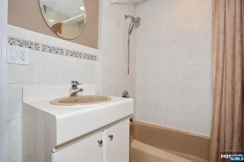 94 Smith Avenue Bergenfield NJ 07621