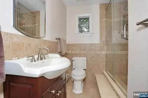 94 Smith Avenue Bergenfield NJ 07621