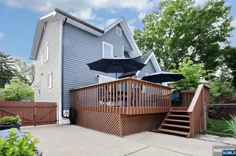 94 Smith Avenue Bergenfield NJ 07621