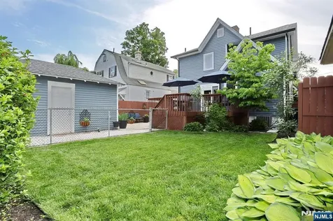 94 Smith Avenue Bergenfield NJ 07621