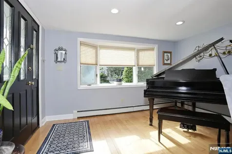 94 Smith Avenue Bergenfield NJ 07621