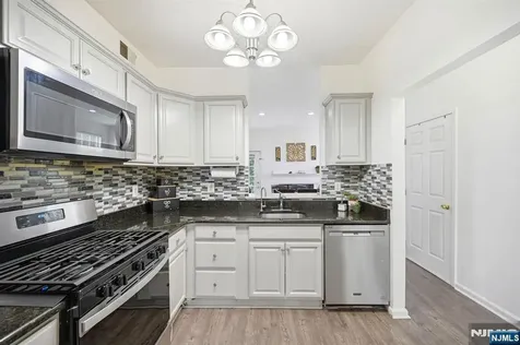 216 Barringer Nutley NJ 07110