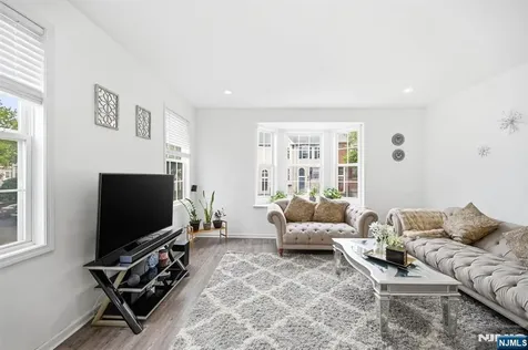 216 Barringer Nutley NJ 07110