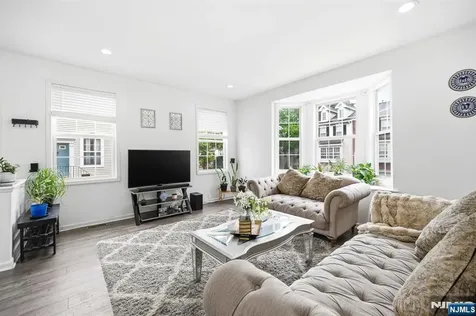 216 Barringer Nutley NJ 07110