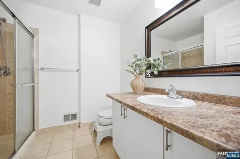 216 Barringer Nutley NJ 07110
