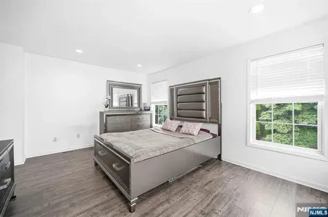 216 Barringer Nutley NJ 07110