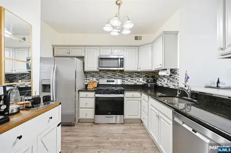 216 Barringer Nutley NJ 07110