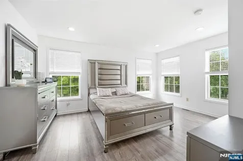 216 Barringer Nutley NJ 07110