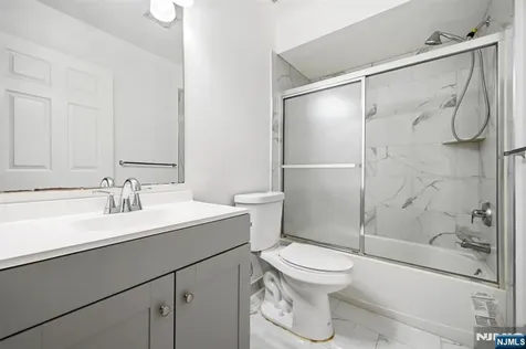 216 Barringer Nutley NJ 07110