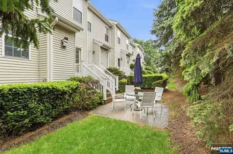 216 Barringer Nutley NJ 07110