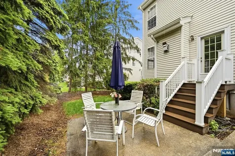 216 Barringer Nutley NJ 07110