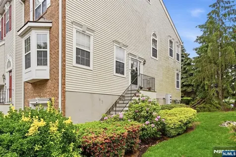 216 Barringer Nutley NJ 07110