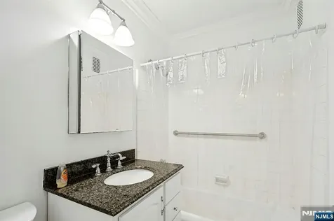2200 N Central Road Fort Lee NJ 07024