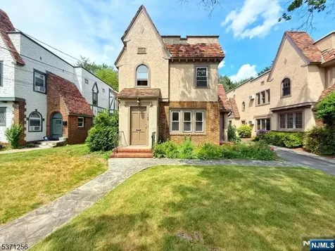 166 Washington Place Ridgewood NJ 07450