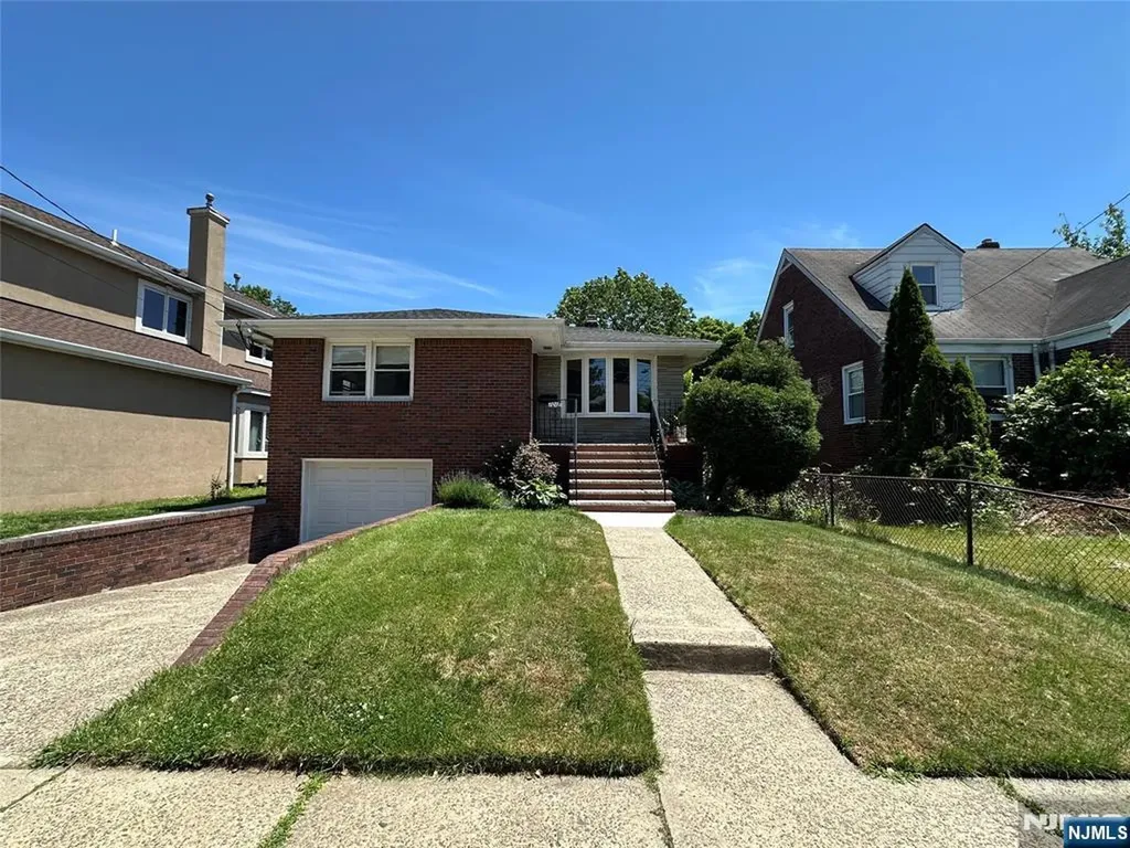 1018 Inwood Terrace Fort Lee NJ 07024