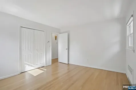 1018 Inwood Terrace Fort Lee NJ 07024