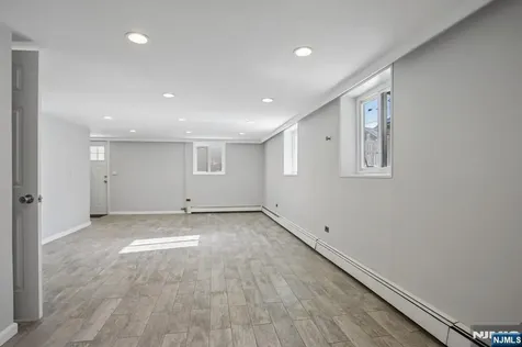 1018 Inwood Terrace Fort Lee NJ 07024