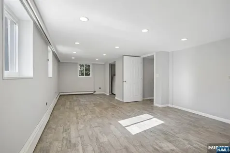 1018 Inwood Terrace Fort Lee NJ 07024