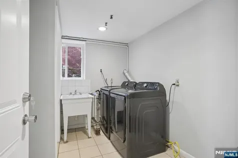 1018 Inwood Terrace Fort Lee NJ 07024