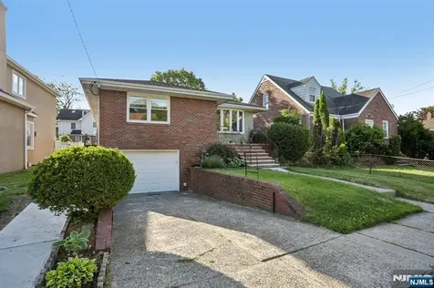 1018 Inwood Terrace Fort Lee NJ 07024