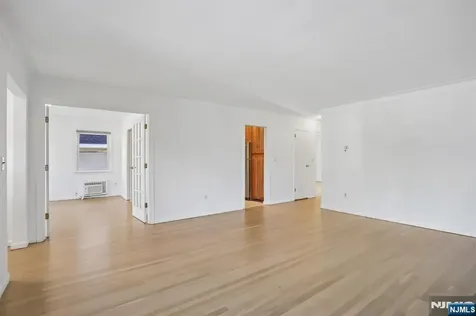 1018 Inwood Terrace Fort Lee NJ 07024