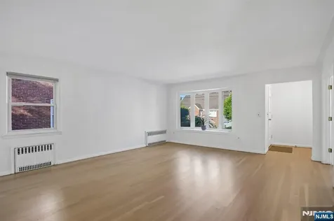 1018 Inwood Terrace Fort Lee NJ 07024