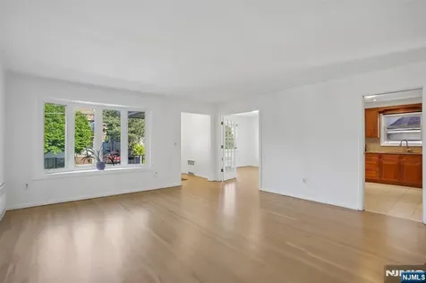 1018 Inwood Terrace Fort Lee NJ 07024