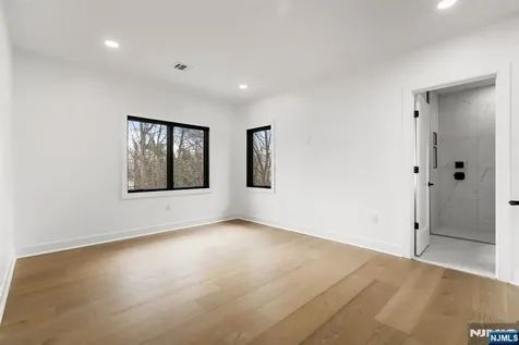 45 Riverview Terrace Mahwah NJ 07430