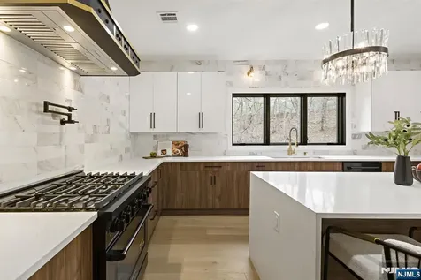 45 Riverview Terrace Mahwah NJ 07430