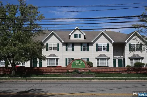 34 Chanda Court Clifton NJ 07012