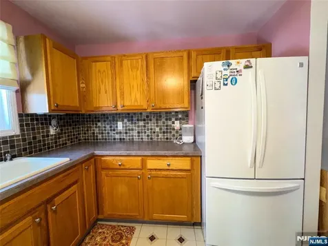 34 Chanda Court Clifton NJ 07012