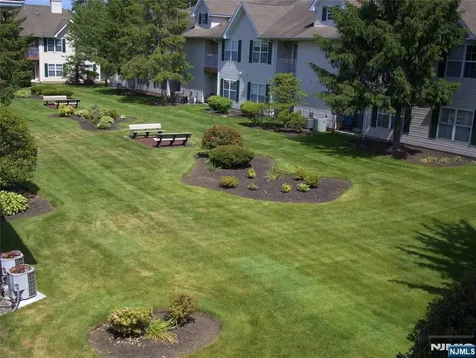 34 Chanda Court Clifton NJ 07012