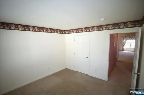 34 Chanda Court Clifton NJ 07012