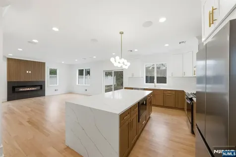 110 Platt Avenue Saddle Brook NJ 07663