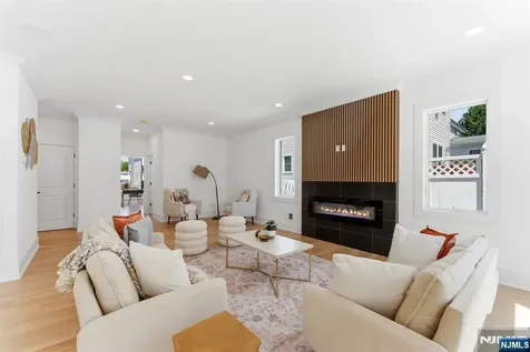 110 Platt Avenue Saddle Brook NJ 07663