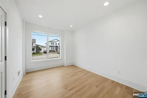 110 Platt Avenue Saddle Brook NJ 07663