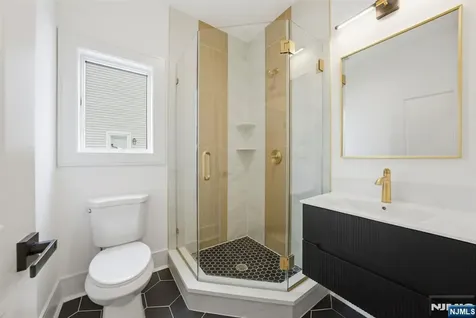 110 Platt Avenue Saddle Brook NJ 07663
