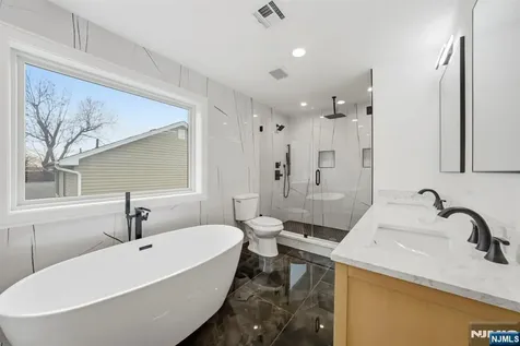 110 Platt Avenue Saddle Brook NJ 07663