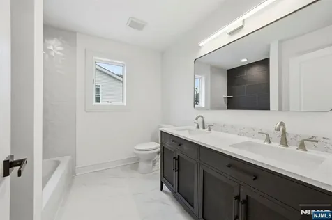 110 Platt Avenue Saddle Brook NJ 07663