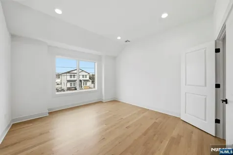 110 Platt Avenue Saddle Brook NJ 07663