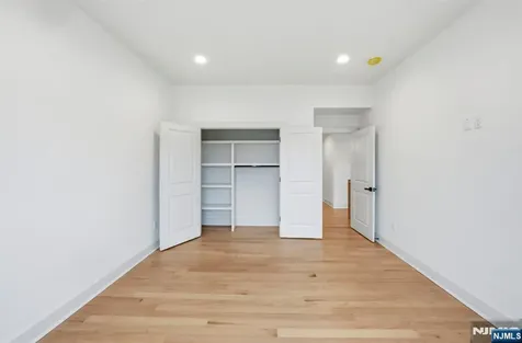 110 Platt Avenue Saddle Brook NJ 07663