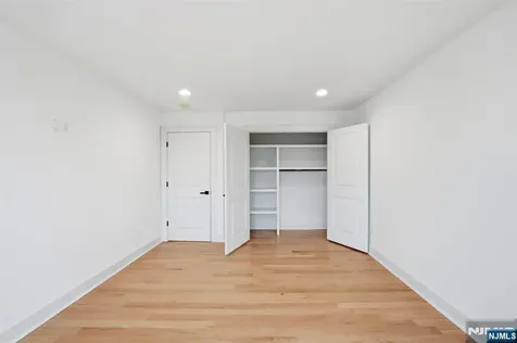 110 Platt Avenue Saddle Brook NJ 07663