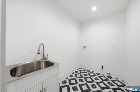 110 Platt Avenue Saddle Brook NJ 07663