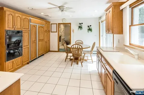 16 Feldstone Place West Caldwell NJ 07006
