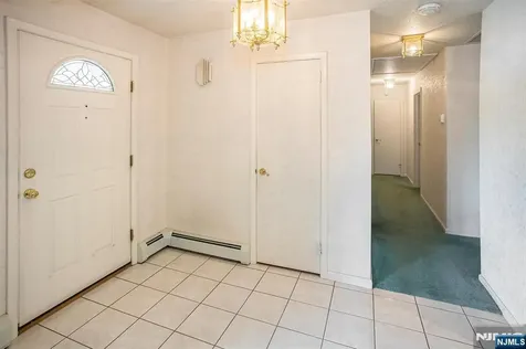 16 Feldstone Place West Caldwell NJ 07006
