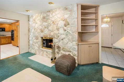 16 Feldstone Place West Caldwell NJ 07006