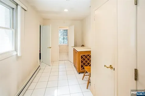 16 Feldstone Place West Caldwell NJ 07006