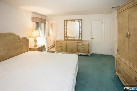 16 Feldstone Place West Caldwell NJ 07006