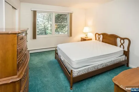 16 Feldstone Place West Caldwell NJ 07006