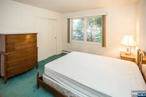 16 Feldstone Place West Caldwell NJ 07006